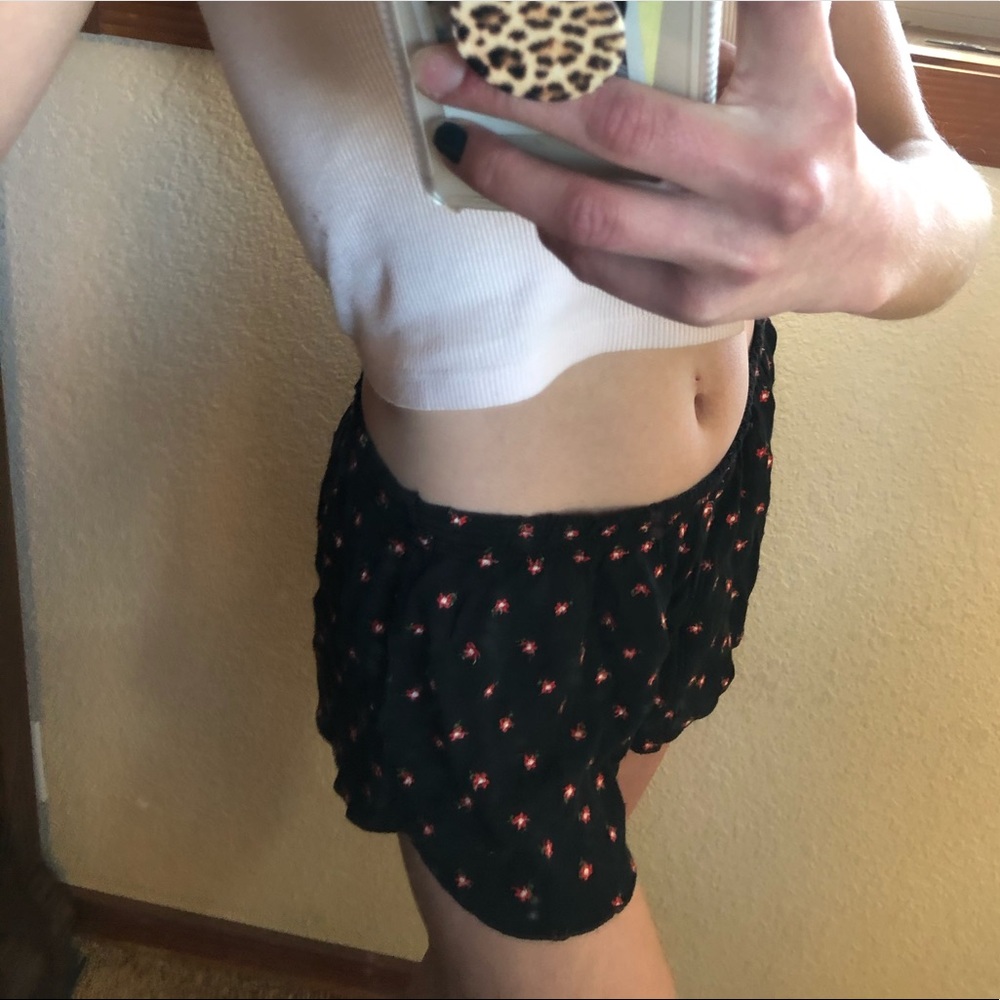 floral Brandy Melville shorts